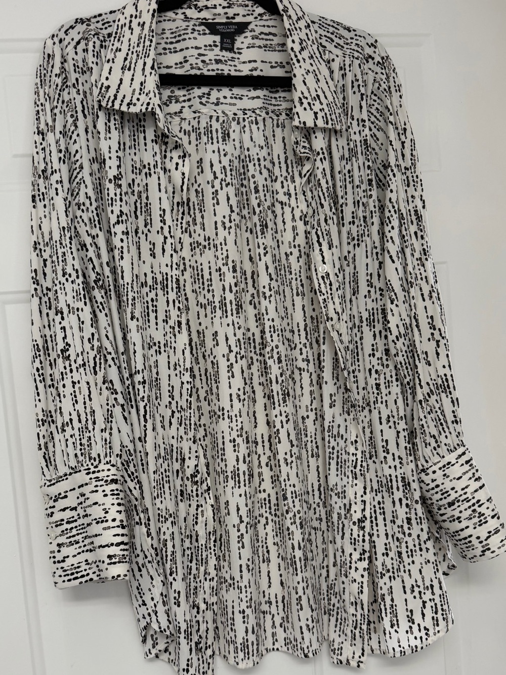 Simply Vera Vera Wang Black and Cream Printed Button-Down Blouse